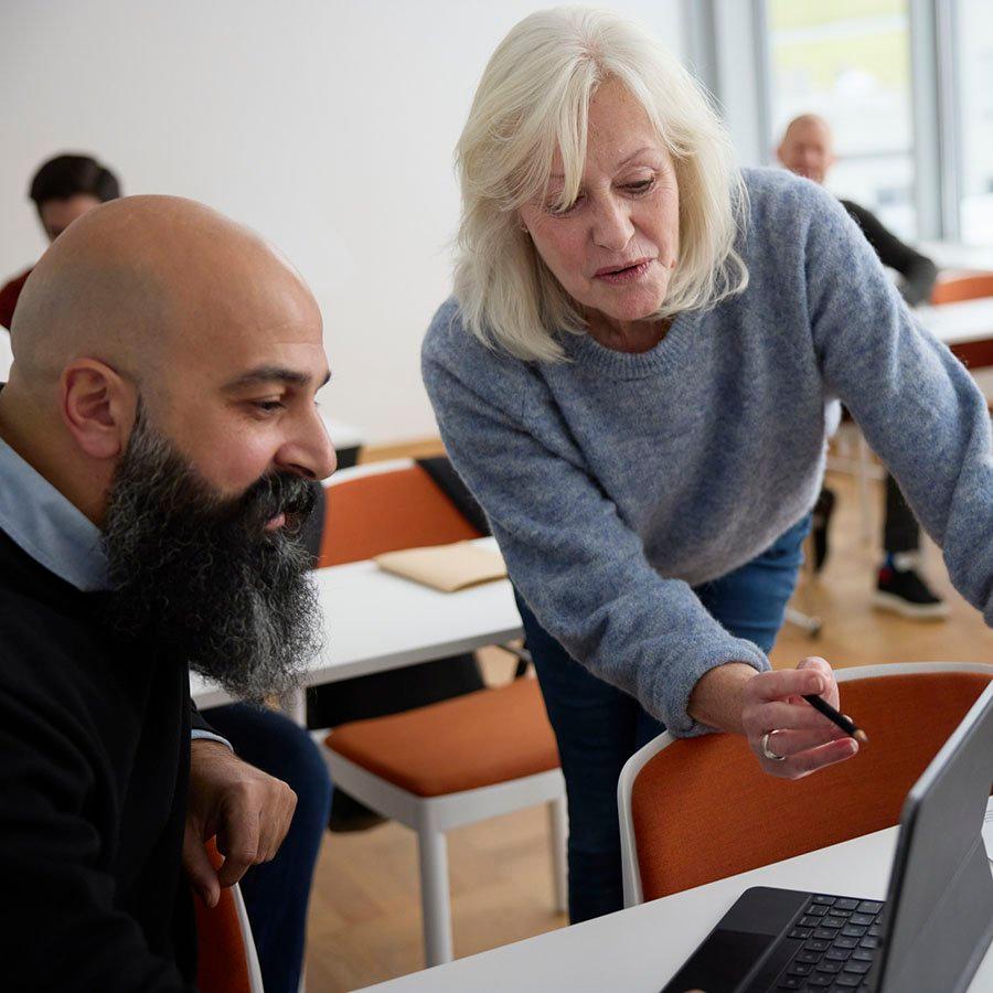 HE landing feature 4