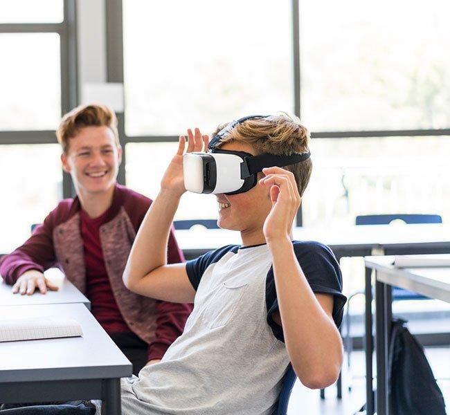 virtual-reality-headset-class-landing-slice